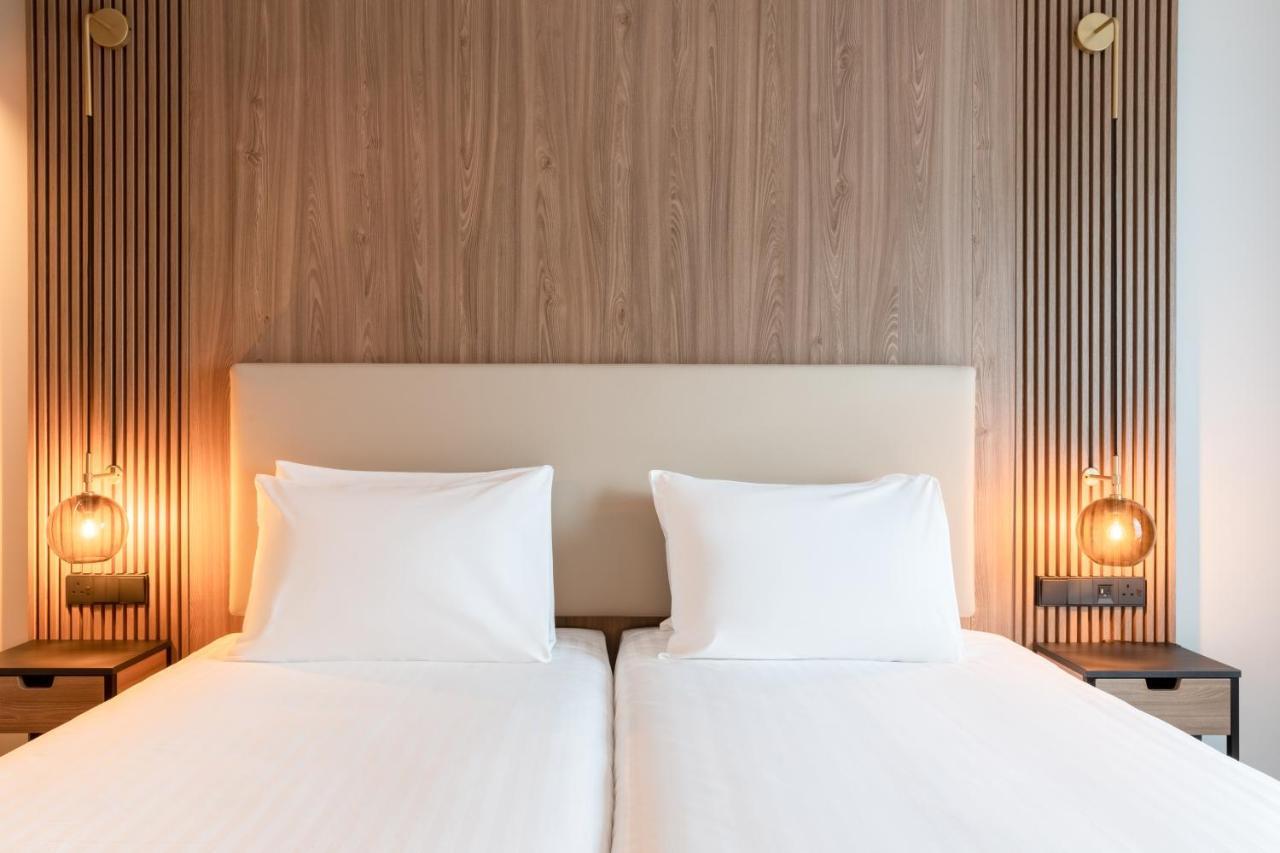Ac Hotel By Marriott אינברנס מראה חיצוני תמונה