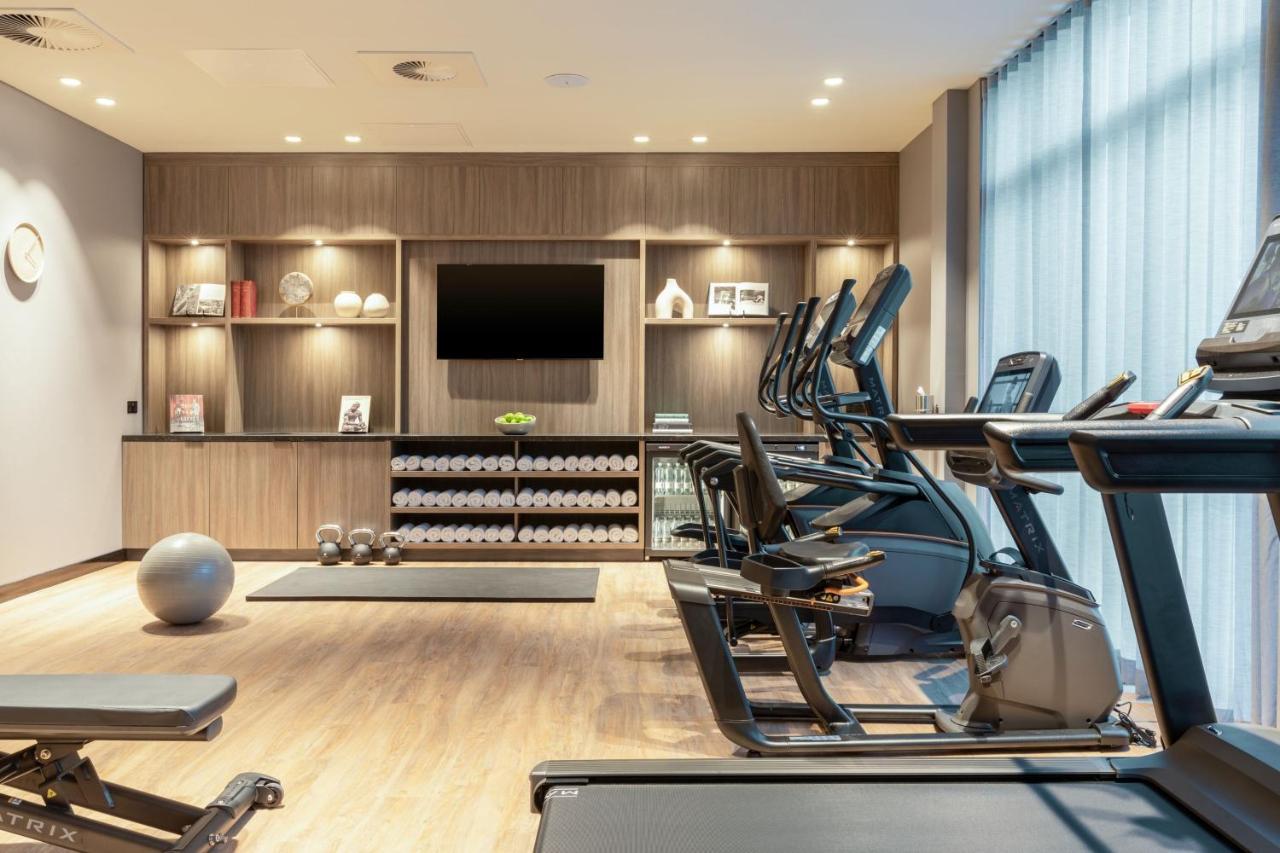 Ac Hotel By Marriott אינברנס מראה חיצוני תמונה